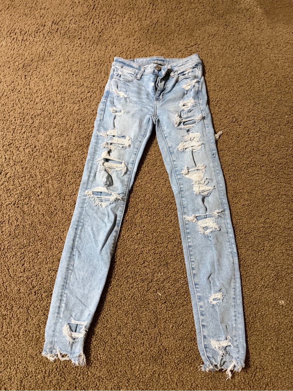 American Eagle Outfitters Light Wash Ripped Skinny Jeans